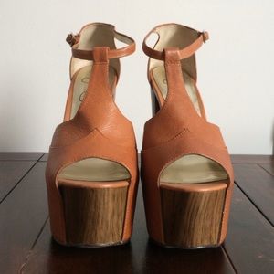 Jessica Simpson Dany Size 7